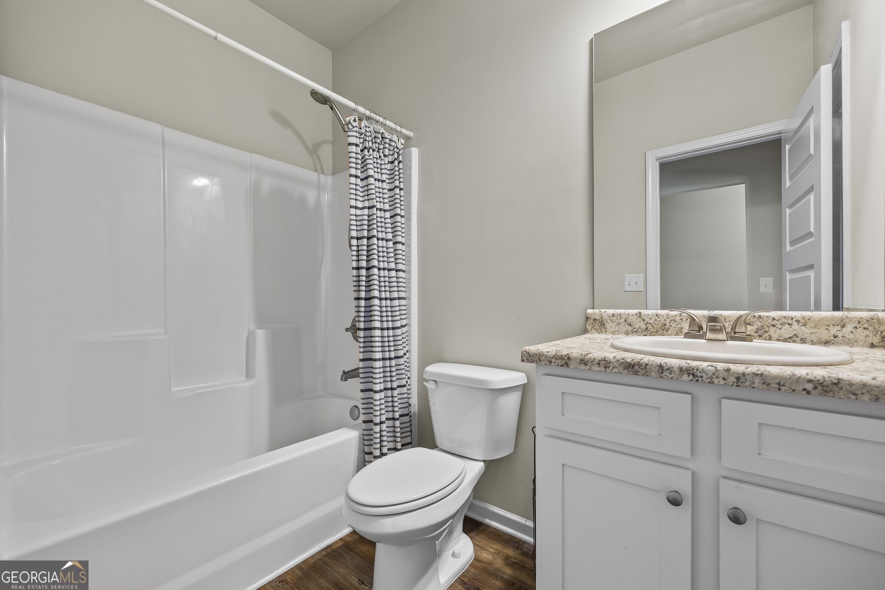 1912 Hymer Court Property Photo 24