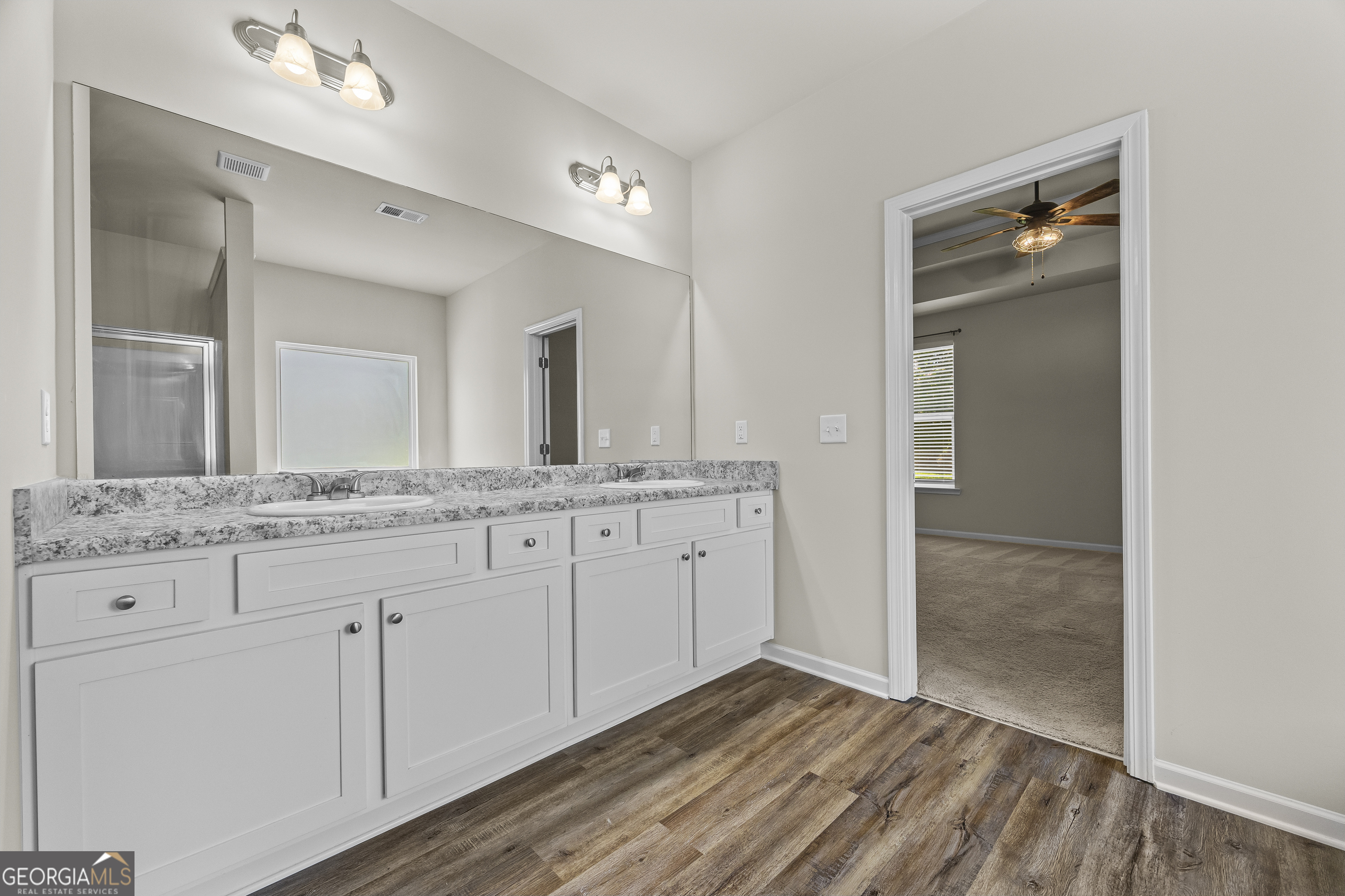 1912 Hymer Court Property Photo 33