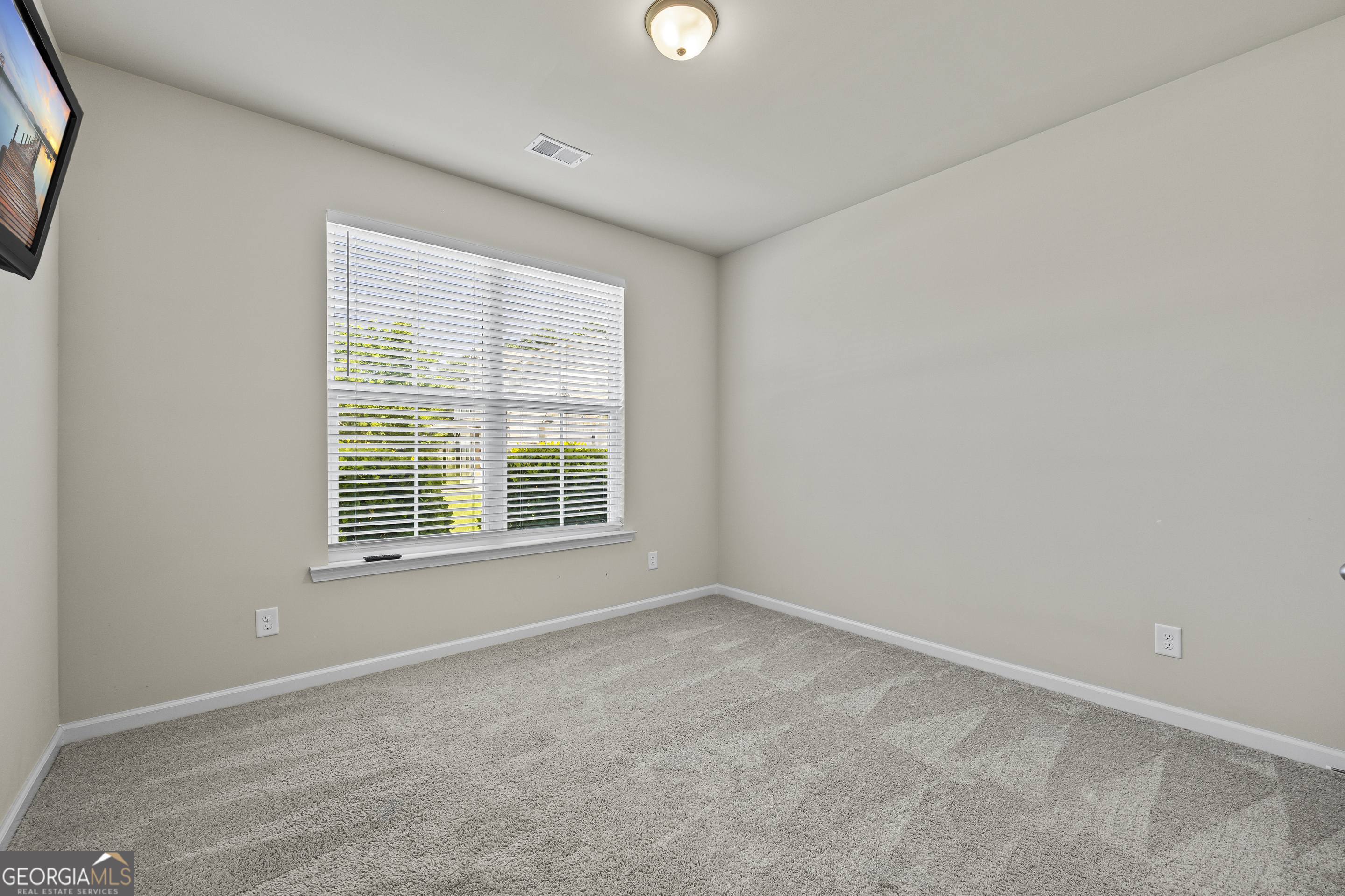 1912 Hymer Court Property Photo 37