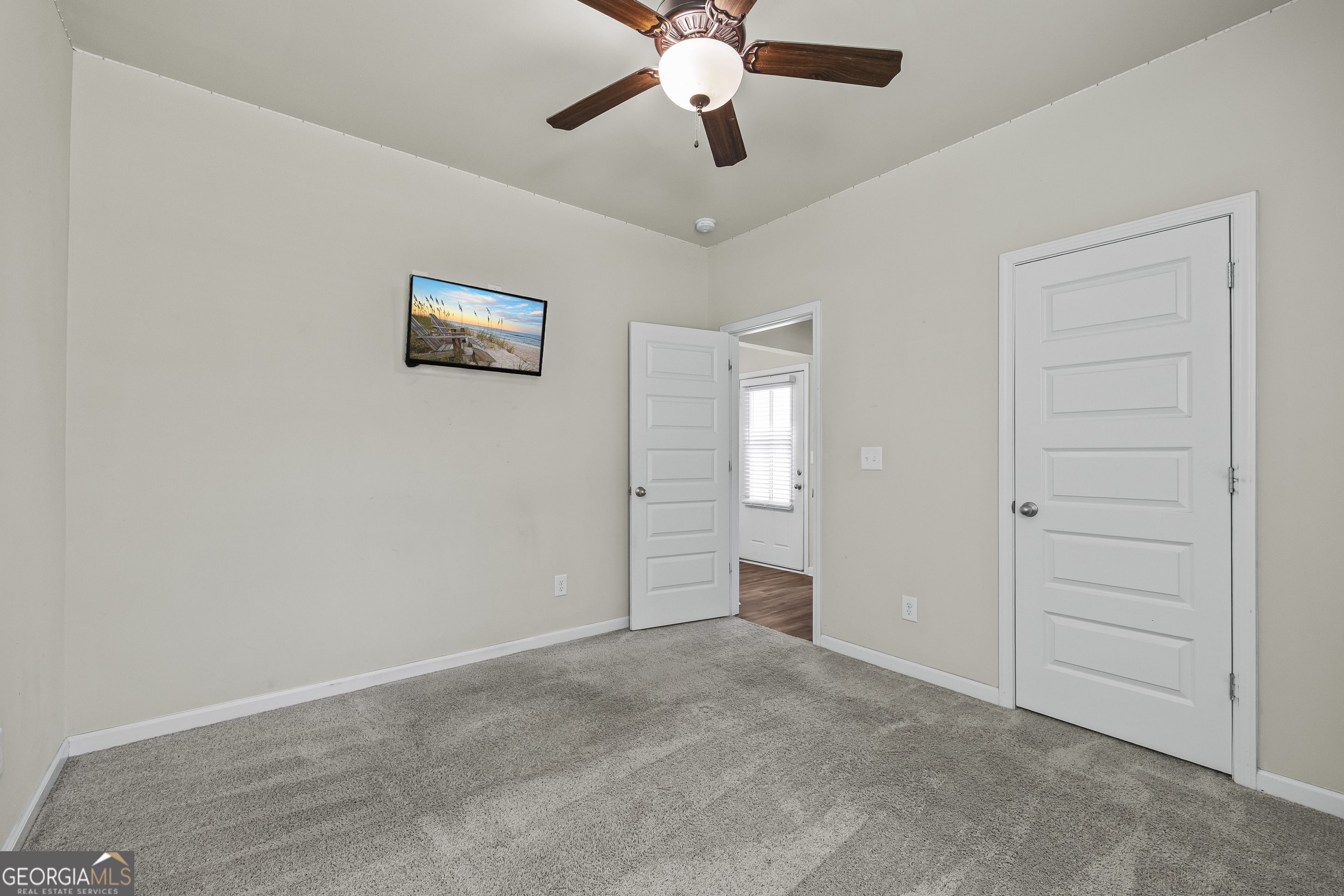 1912 Hymer Court Property Photo 41
