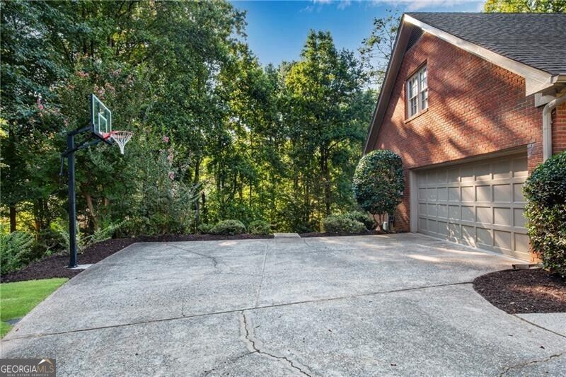 750 Arkwith Way Property Photo 3