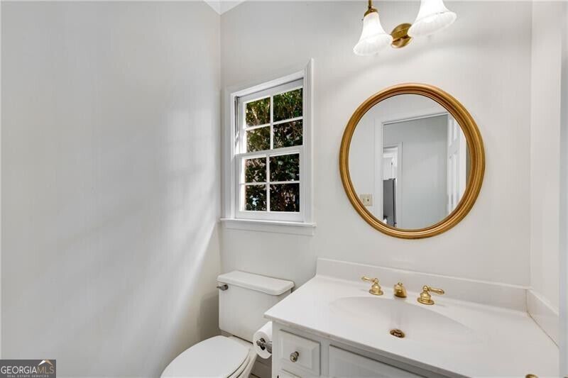 750 Arkwith Way Property Photo 18