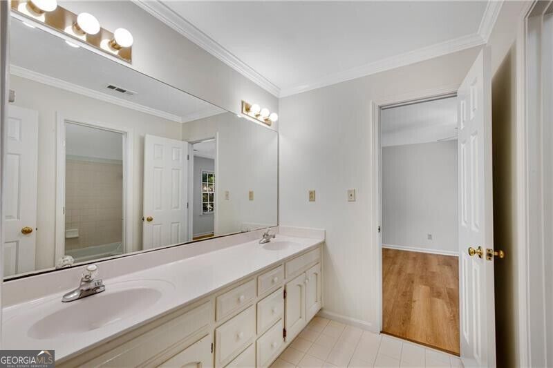 750 Arkwith Way Property Photo 33