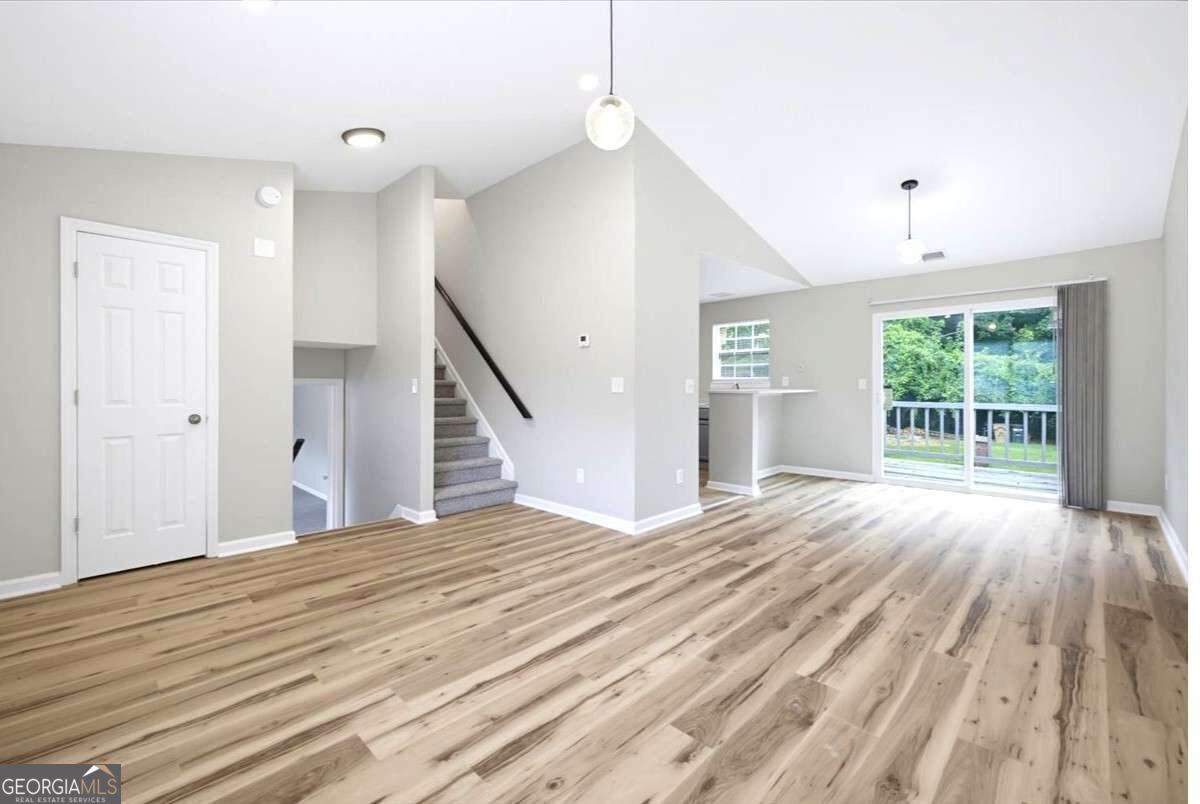 5612 Pine Gate Drive Property Photo 5