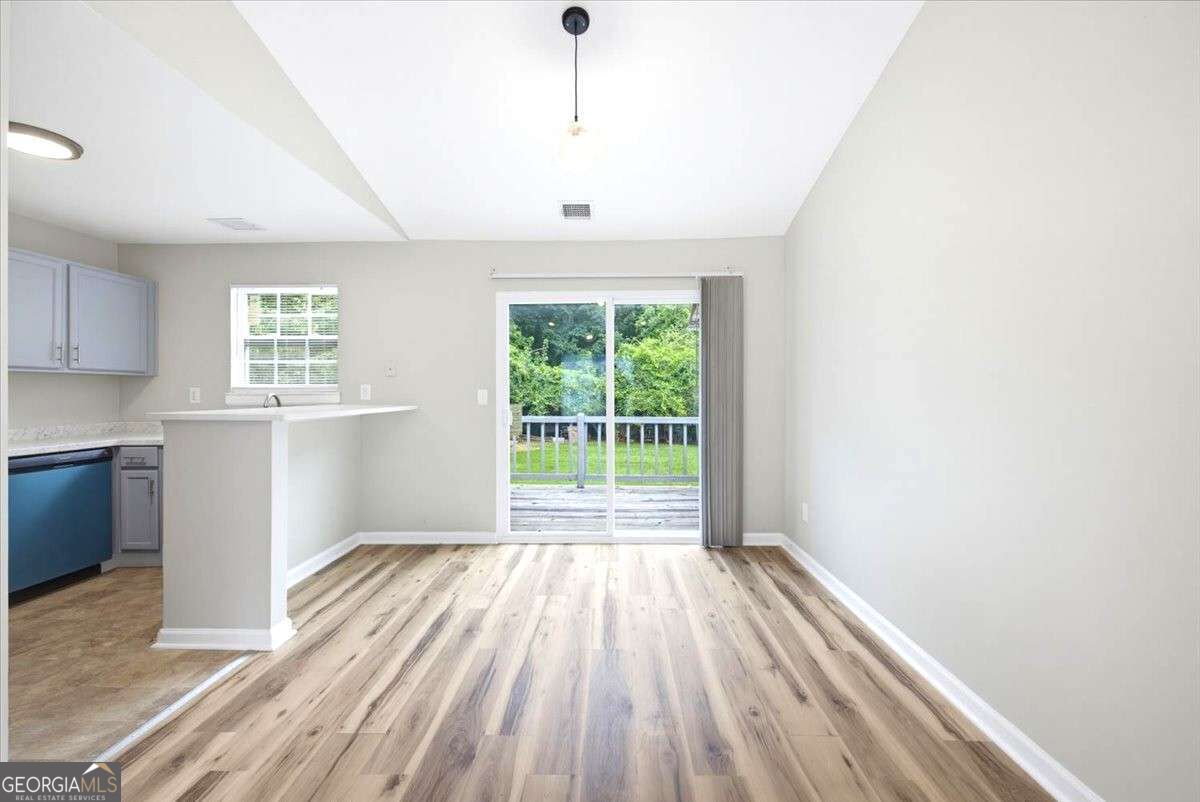 5612 Pine Gate Drive Property Photo 6