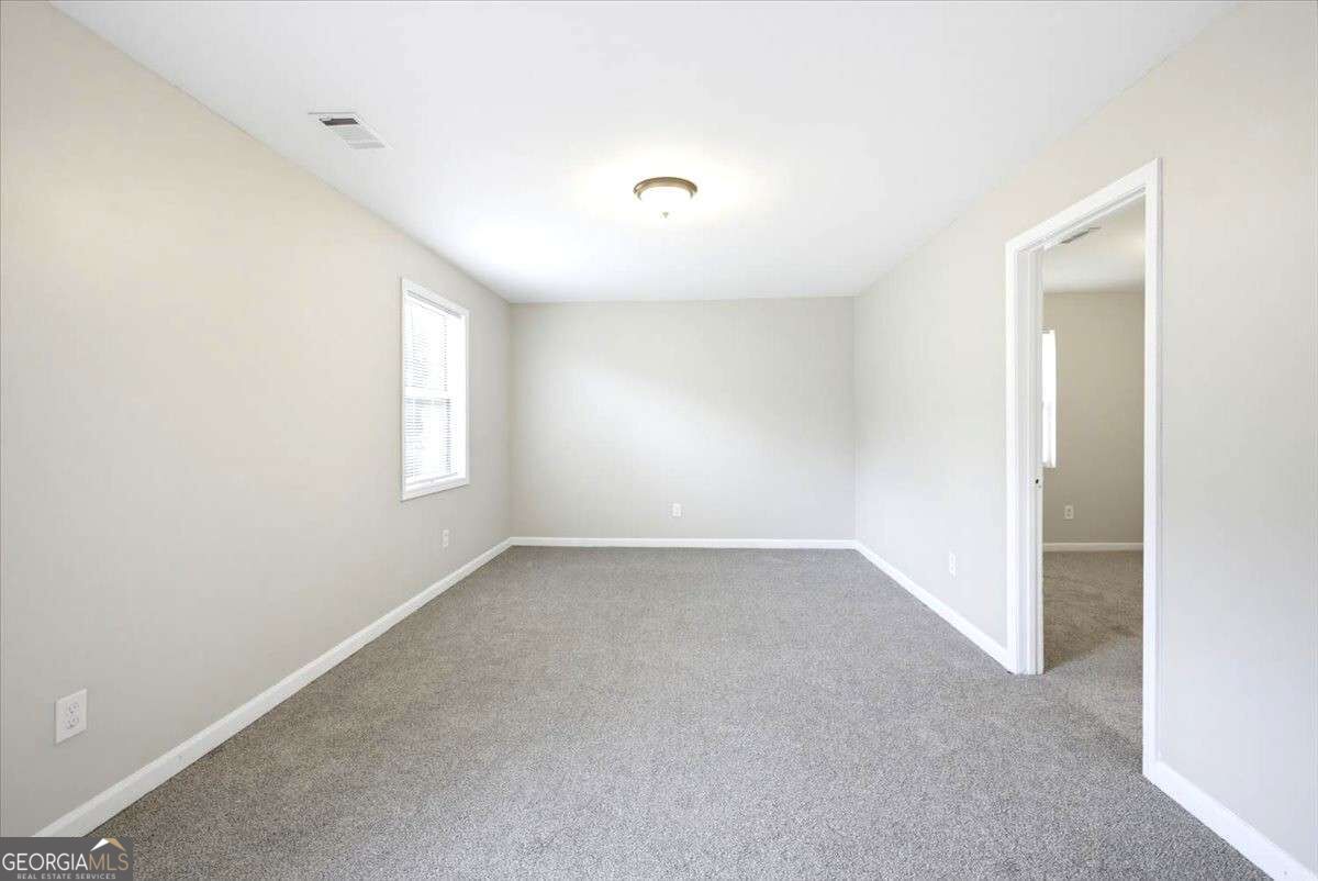 5612 Pine Gate Drive Property Photo 10