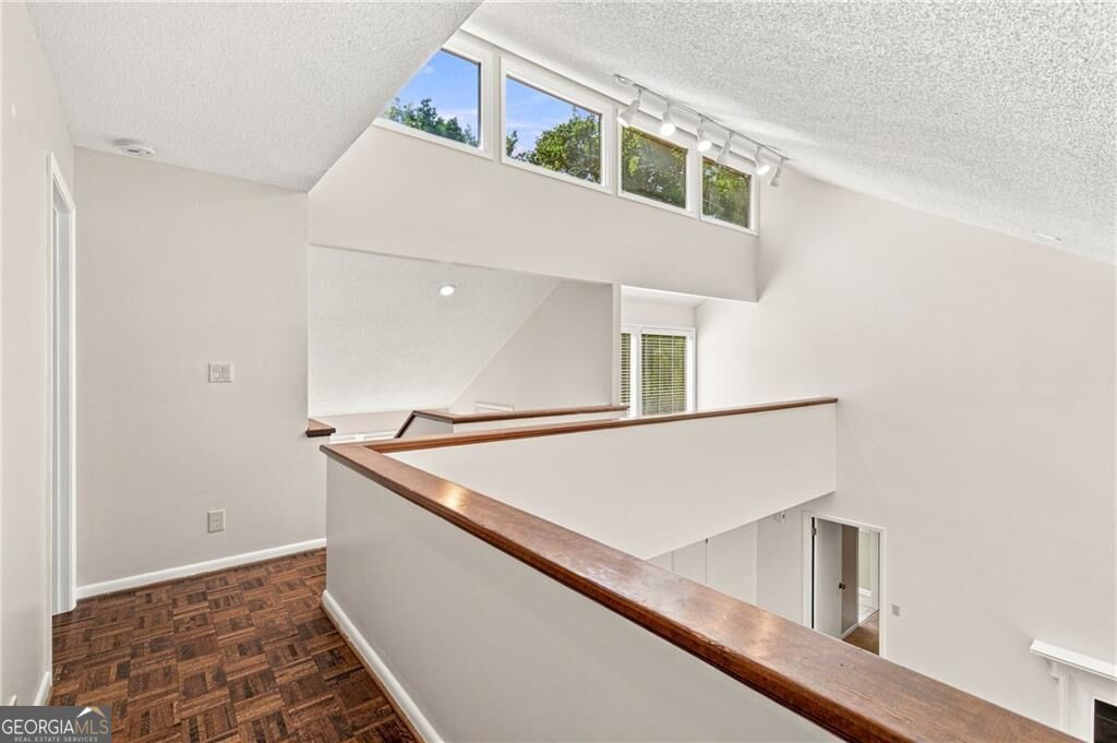 715 Lake Top Way Property Photo 30