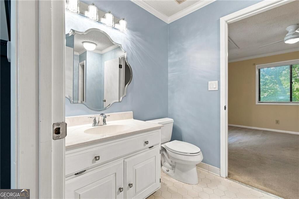 715 Lake Top Way Property Photo 33