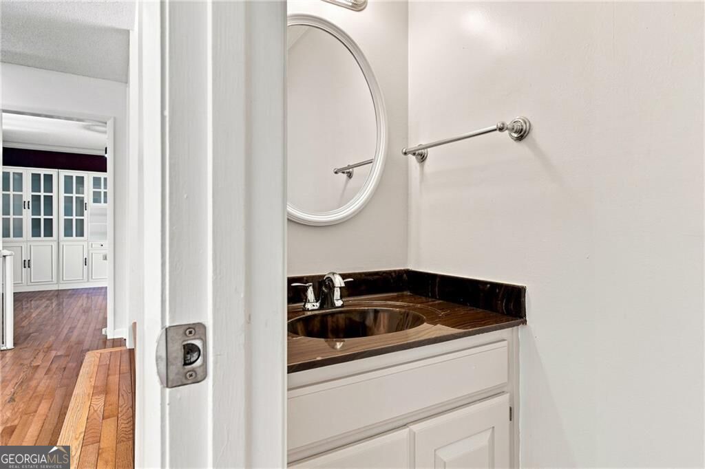 715 Lake Top Way Property Photo 36