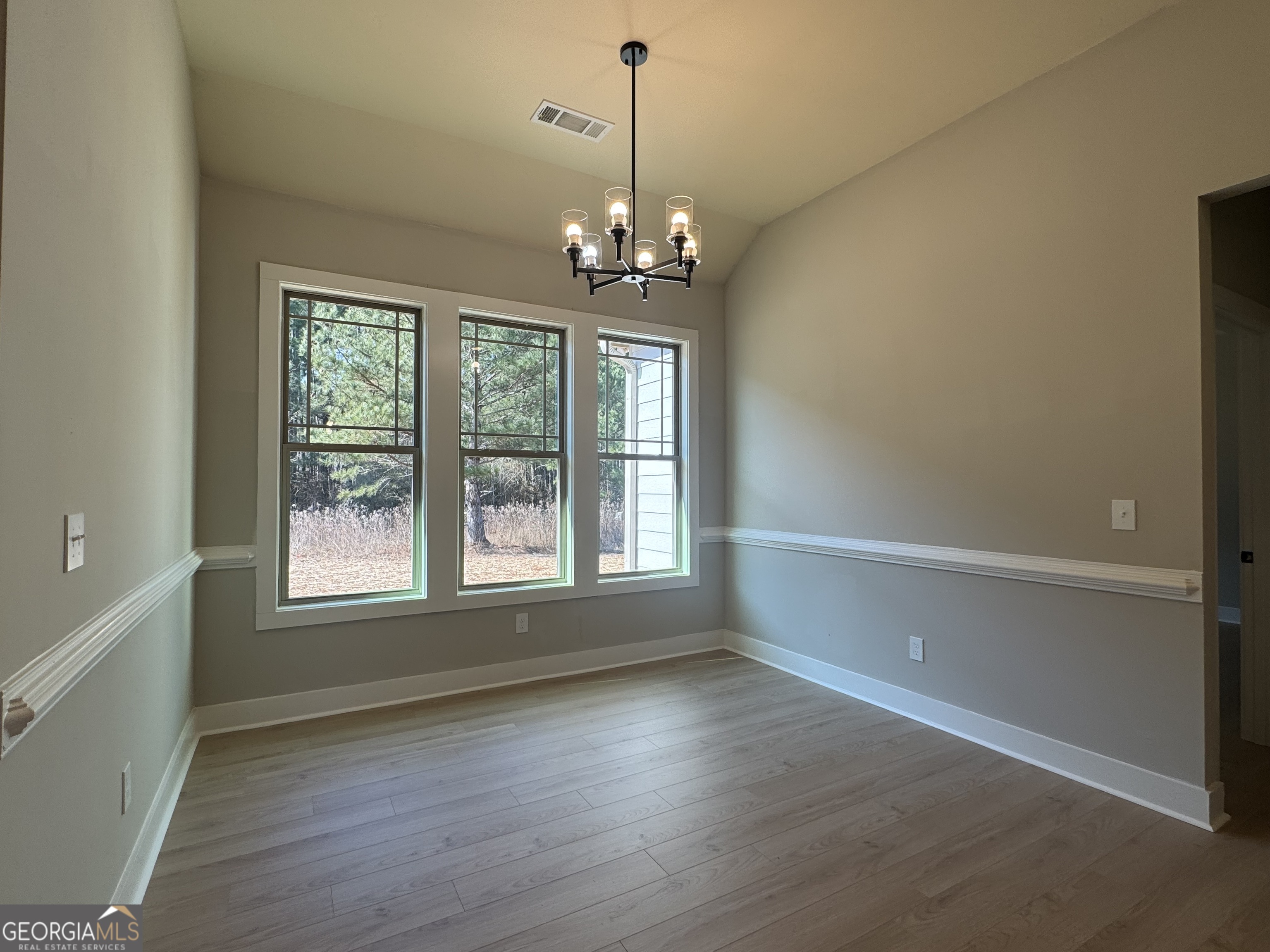 175 Country World Drive Property Photo 6