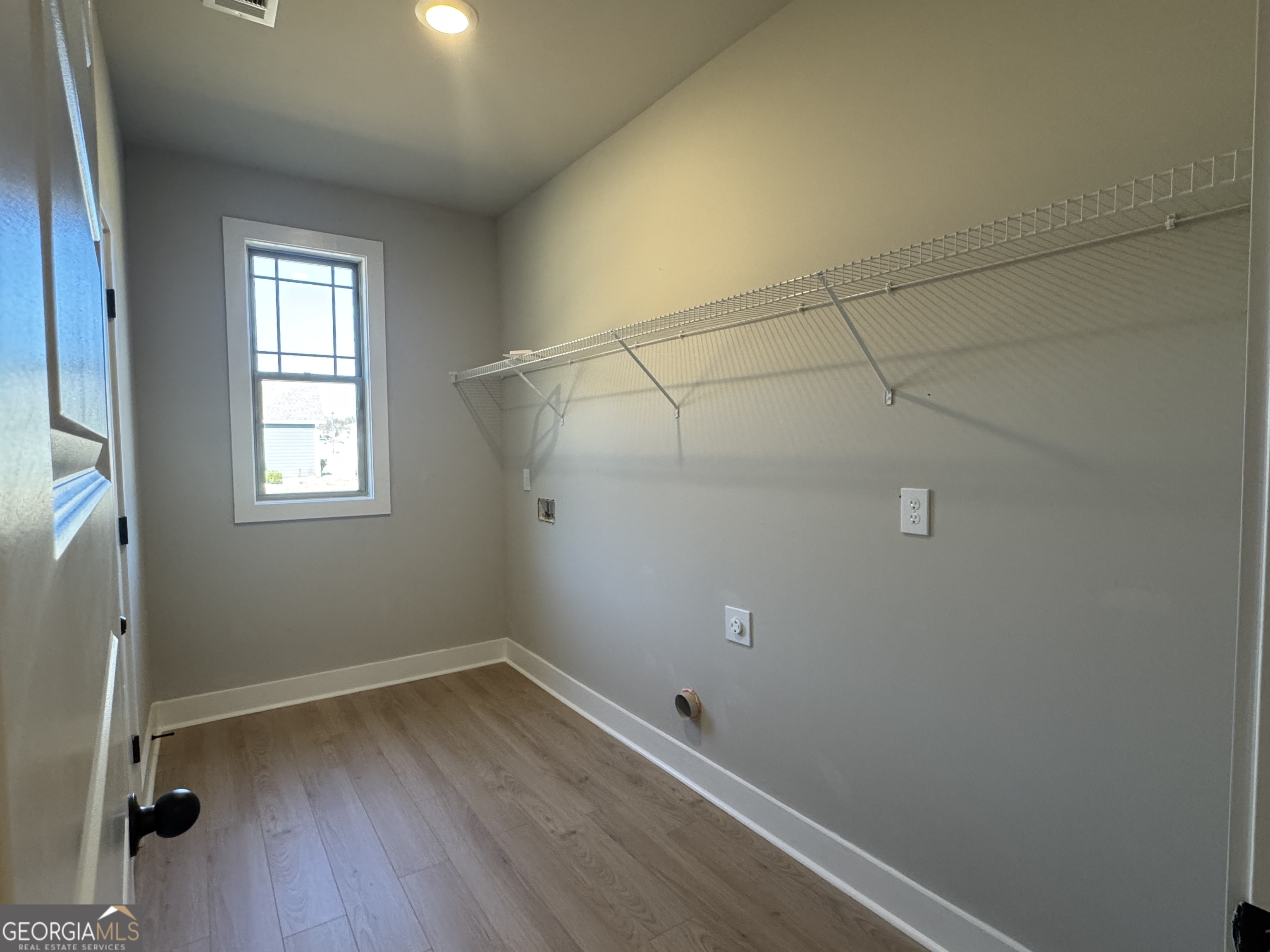 175 Country World Drive Property Photo 13