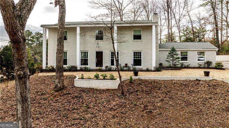 800 Glenairy Drive Property Photo 1