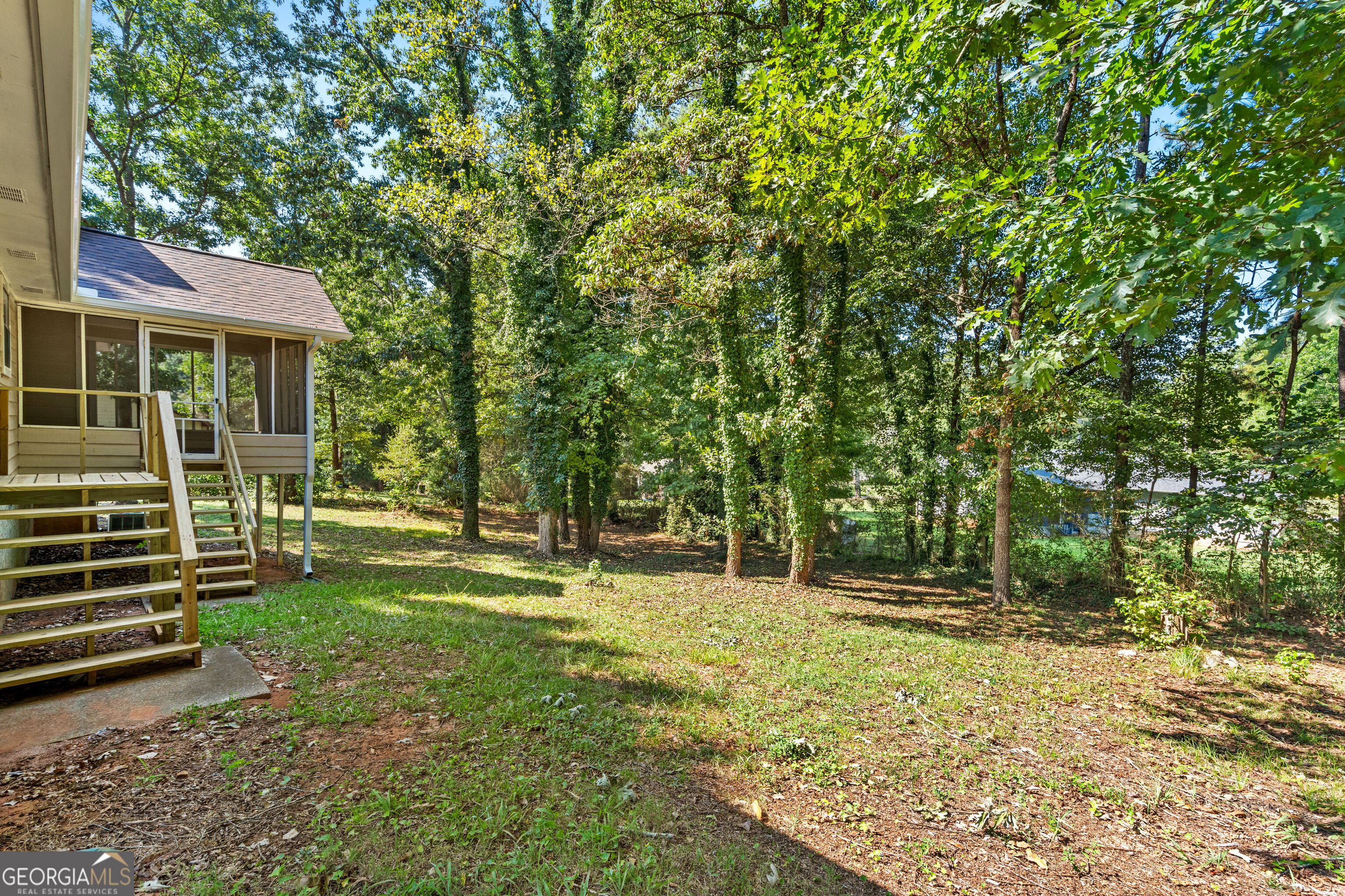 212 Farmbrook Parkway E Property Photo 28