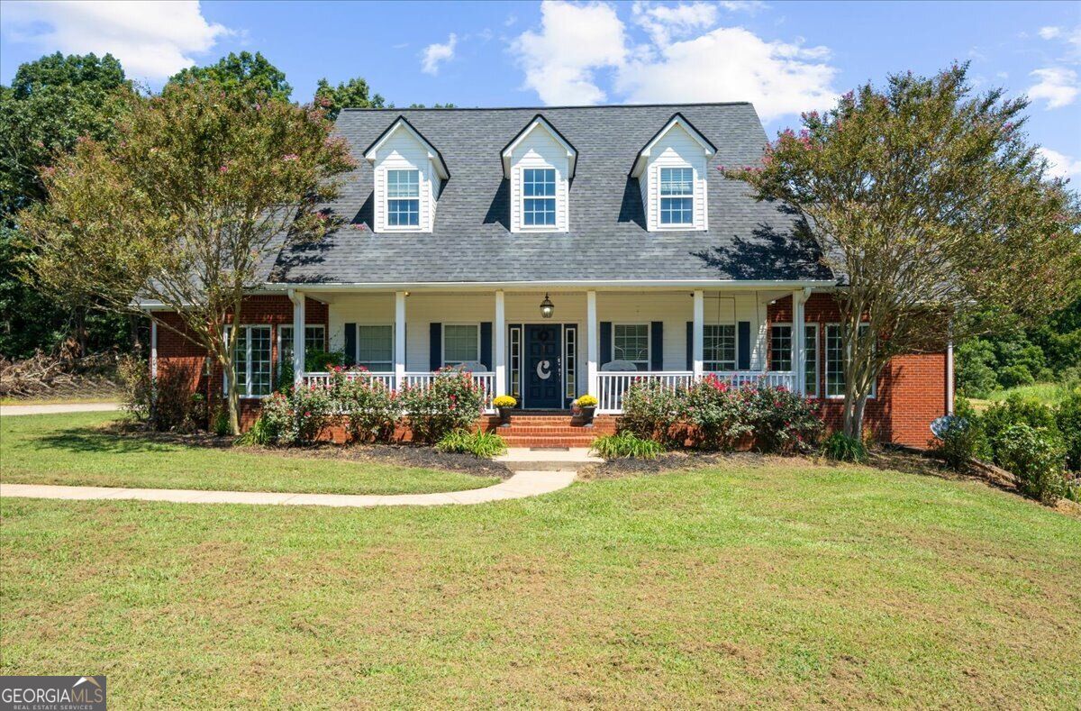 8135 Wallace Wood Road Property Photo 1