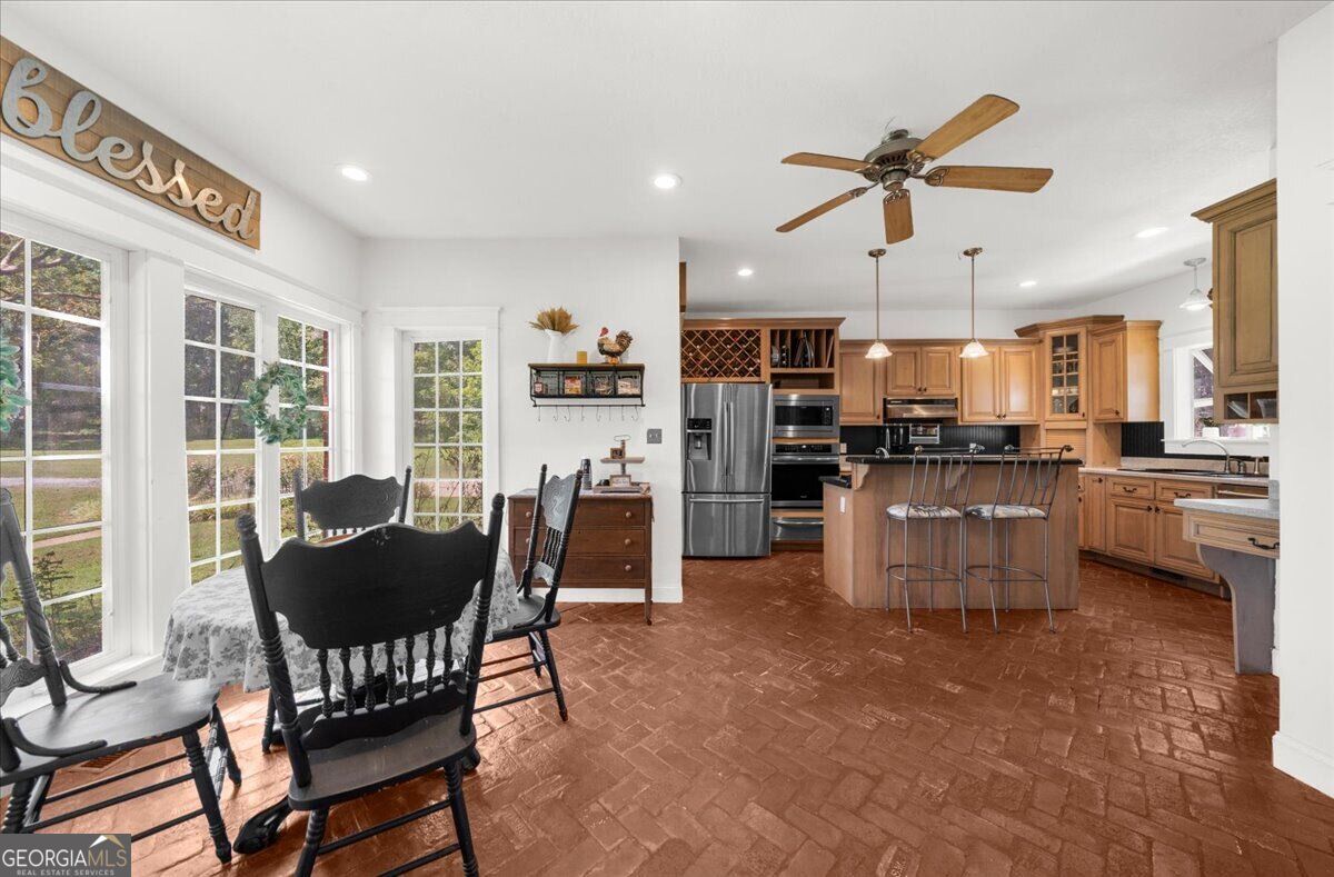 8135 Wallace Wood Road Property Photo 12