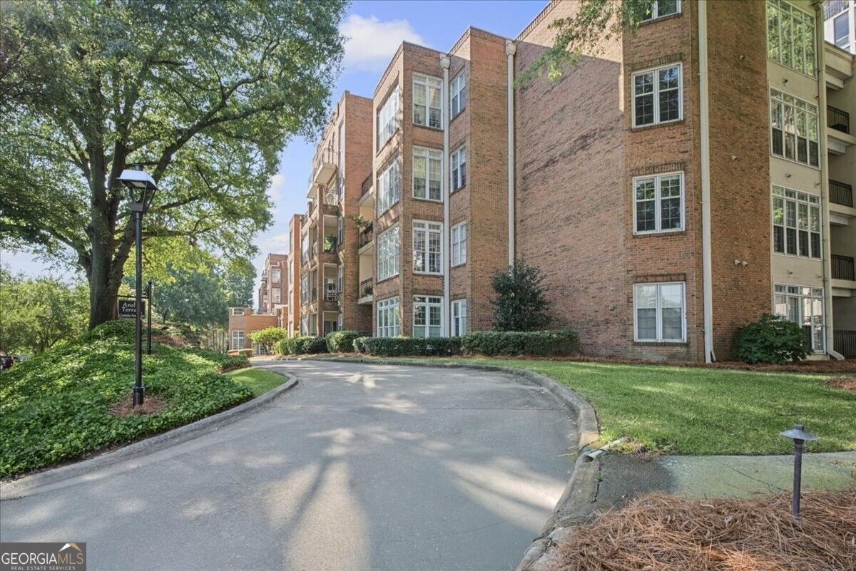 175 15th Street Ne # 208 Property Photo 2