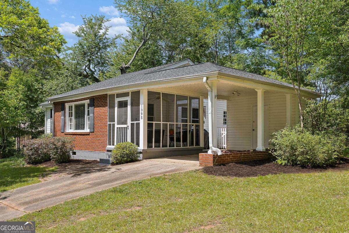 1395 Dorothy Drive Property Photo 2