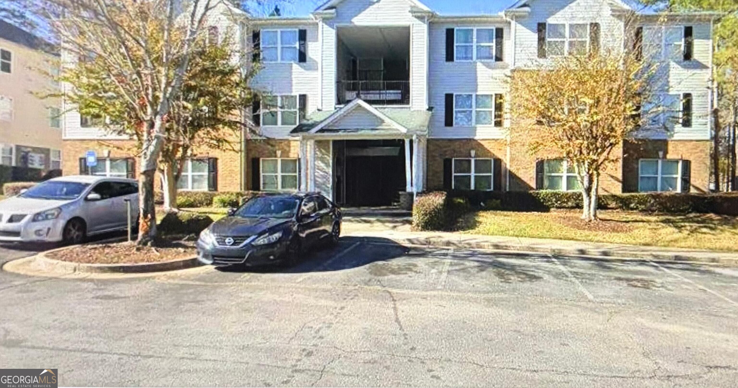 6203 Fairington Ridge Circle