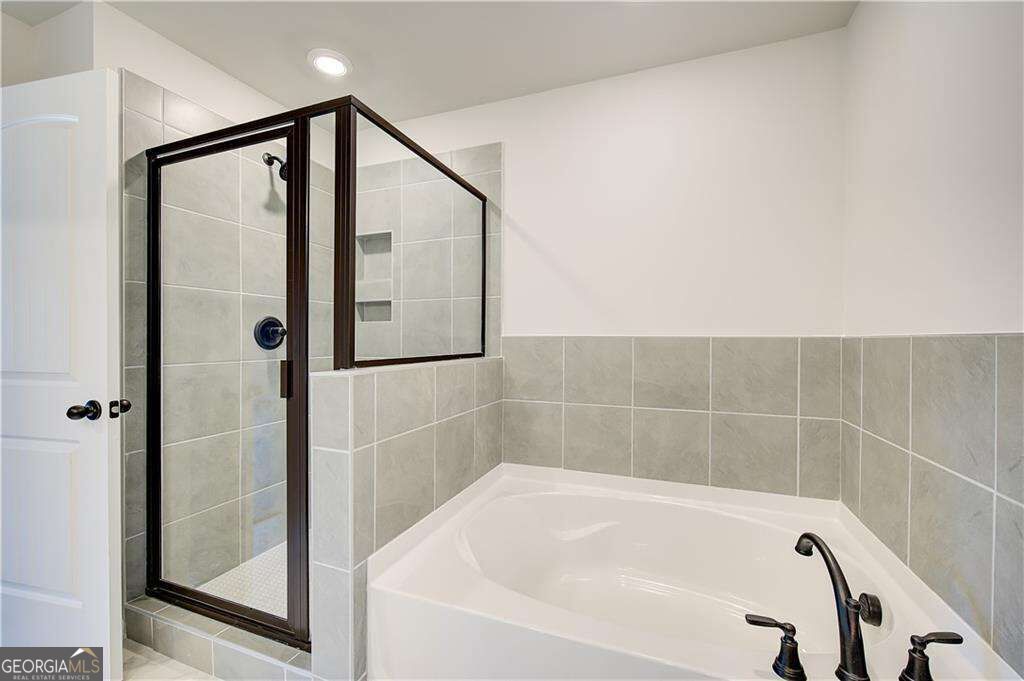 504 Dolce Road Property Photo 24