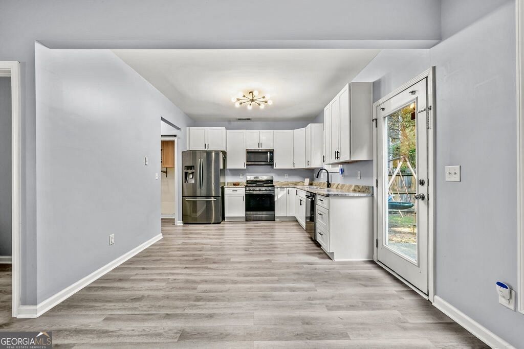 100 Oleander Way Property Photo 11