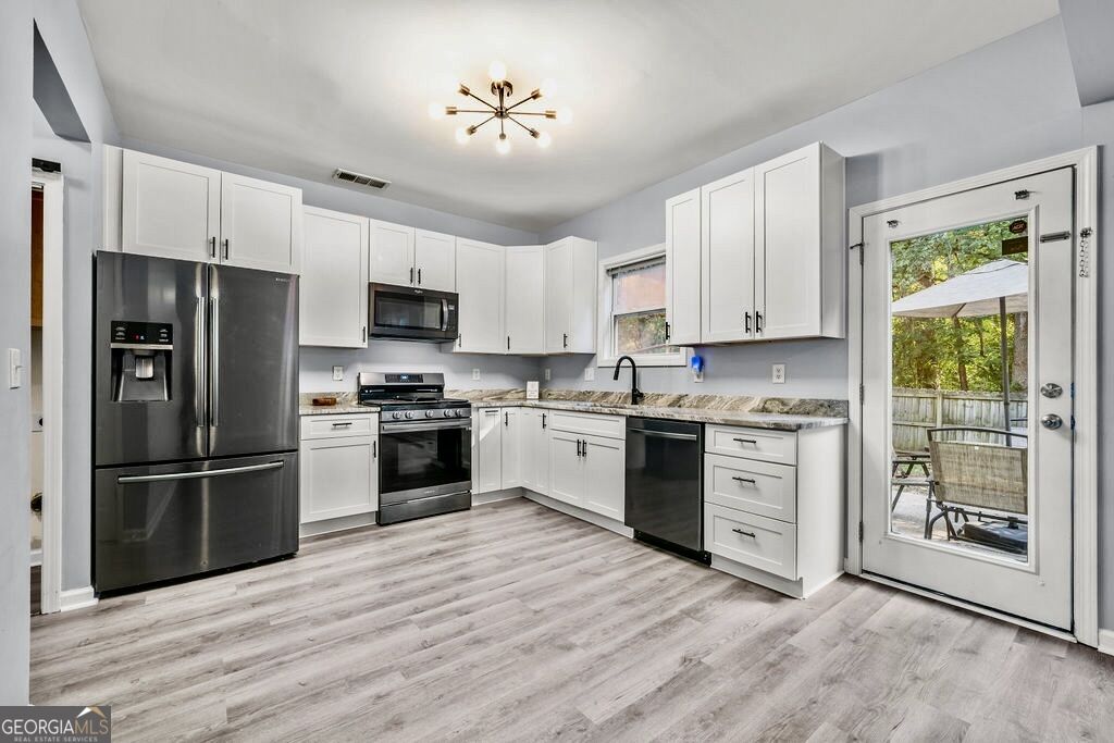 100 Oleander Way Property Photo 12