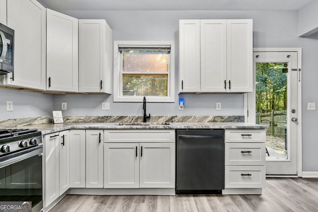 100 Oleander Way Property Photo 14