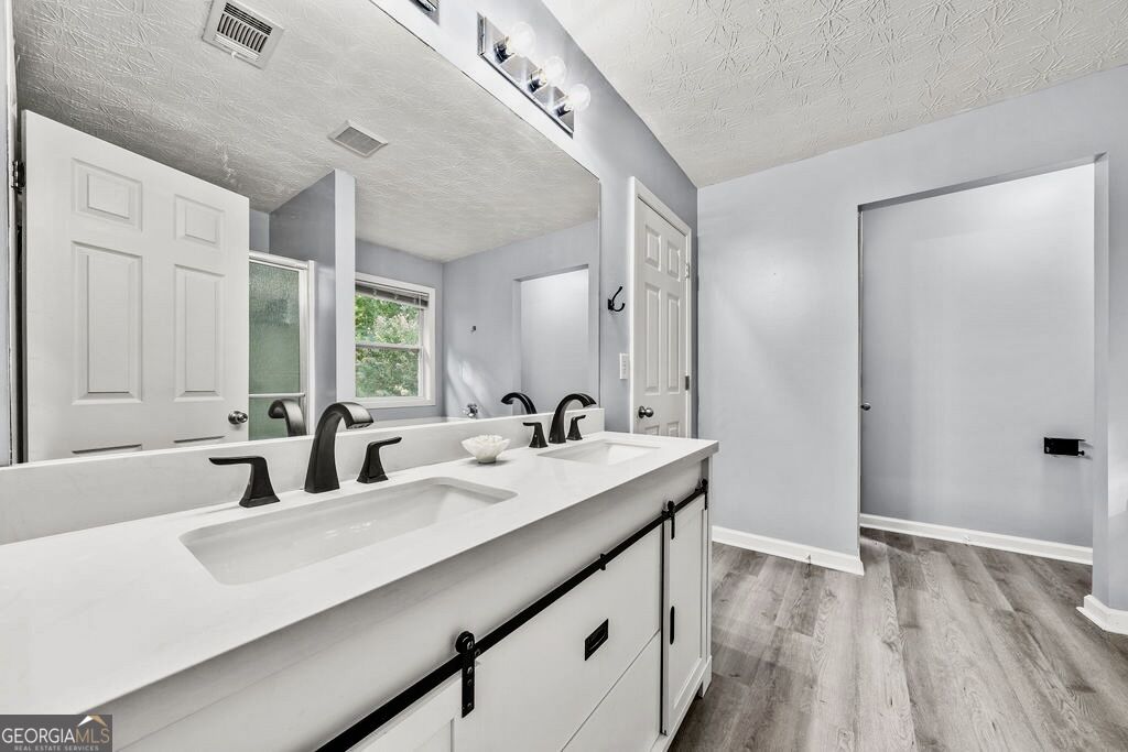 100 Oleander Way Property Photo 19