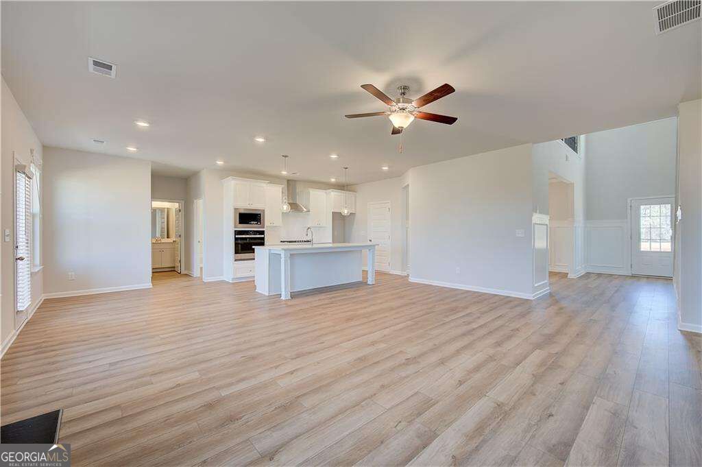 1013 Linford Drive Property Photo 7