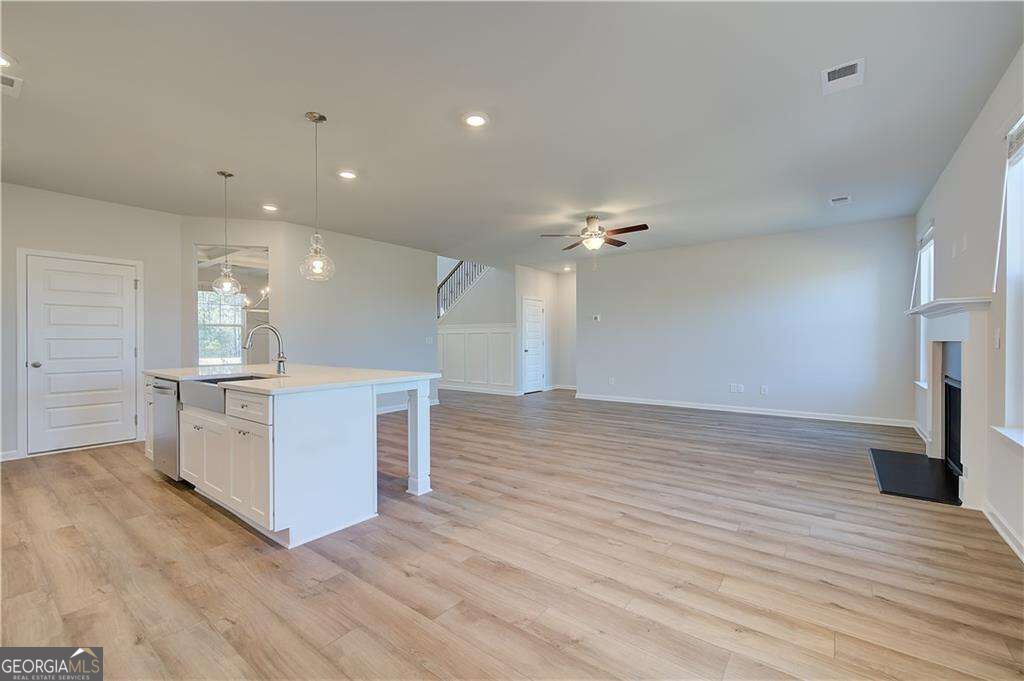 1013 Linford Drive Property Photo 13