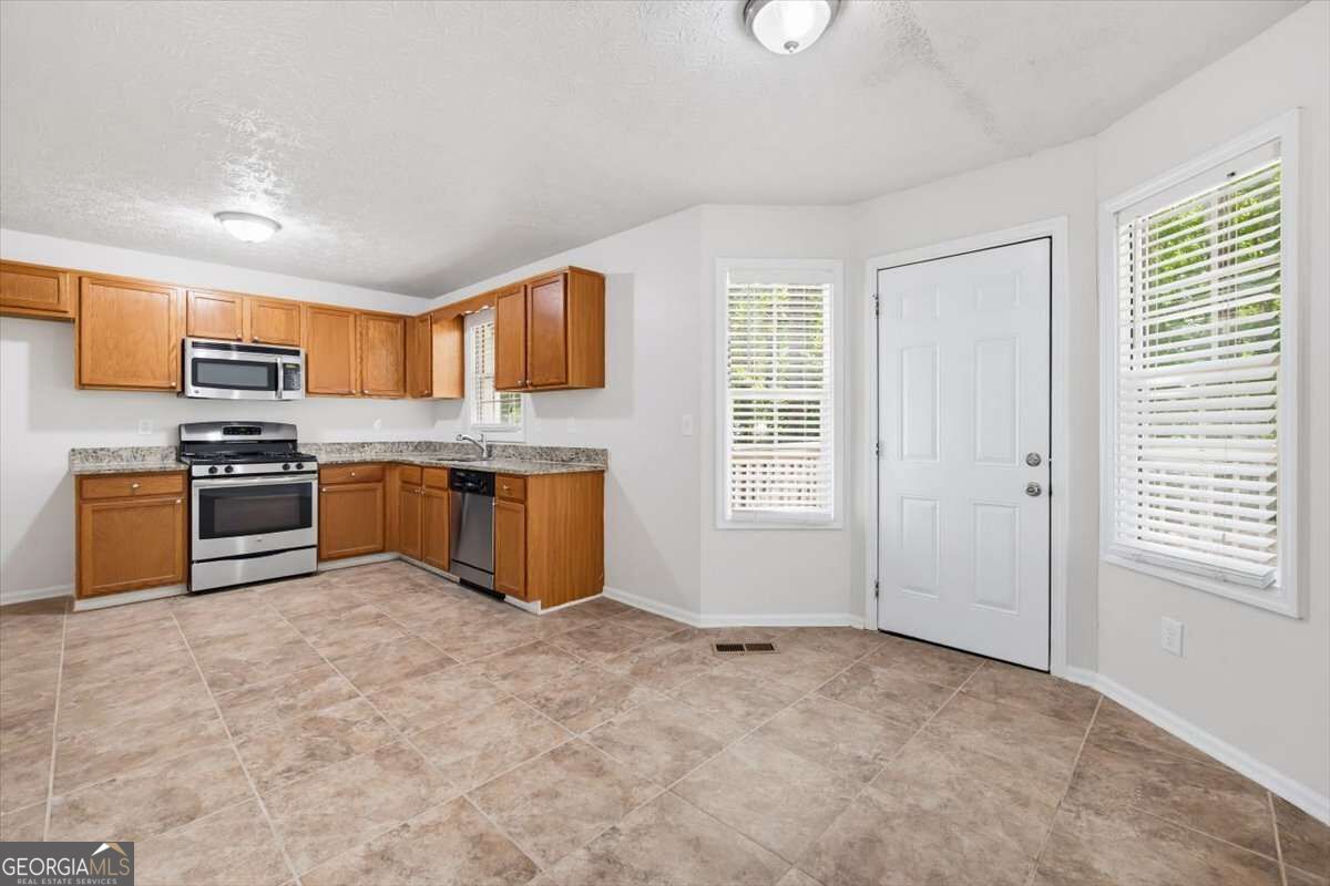 420 Blake Drive Property Photo 6