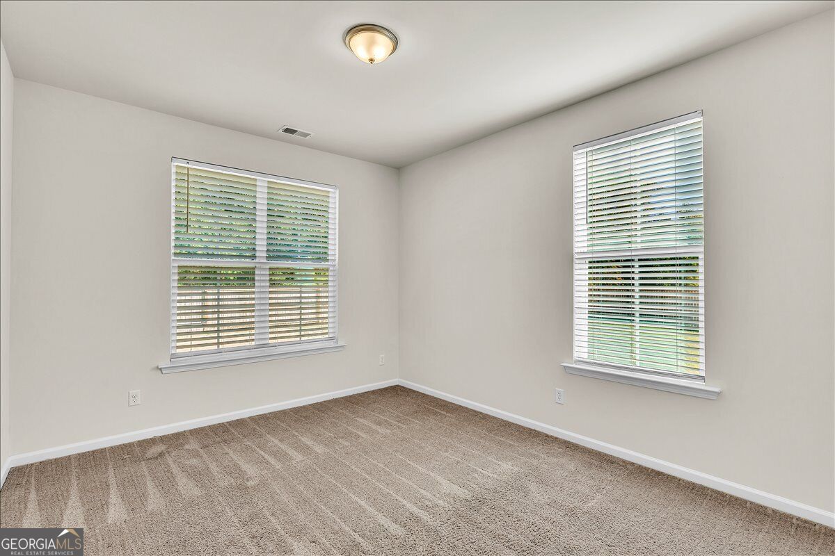 97 Gracyn Lane Ne Property Photo 25