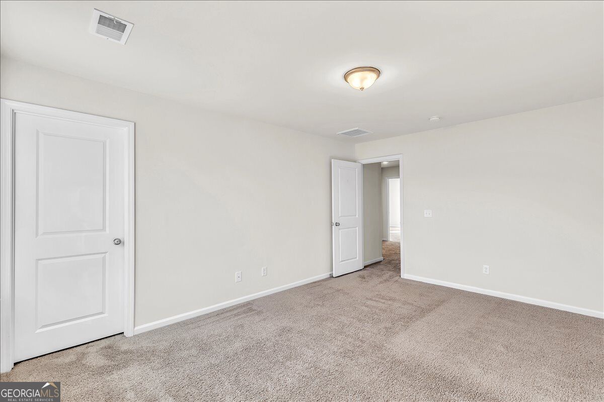 97 Gracyn Lane Ne Property Photo 31