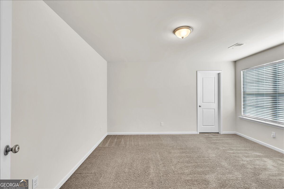 97 Gracyn Lane Ne Property Photo 33