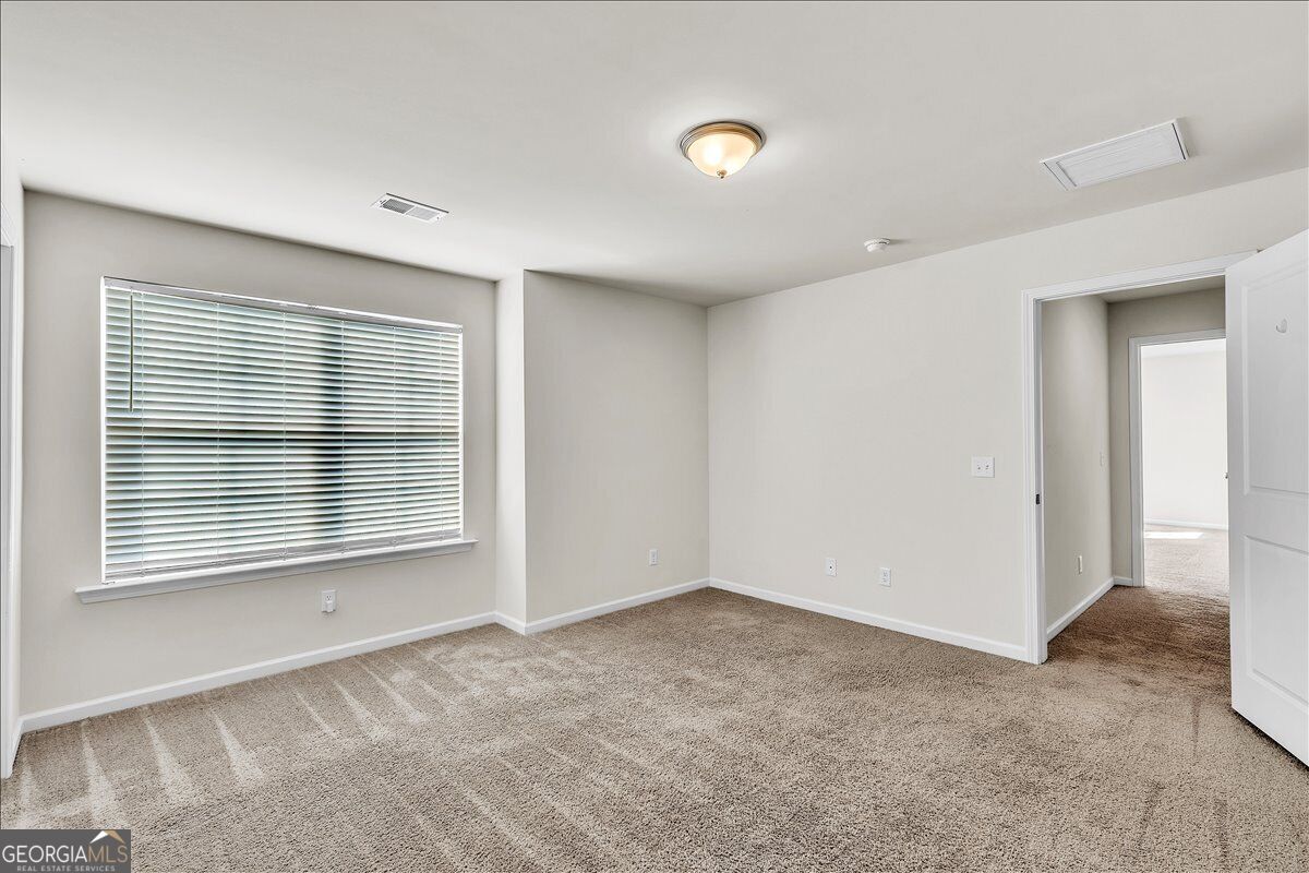 97 Gracyn Lane Ne Property Photo 35