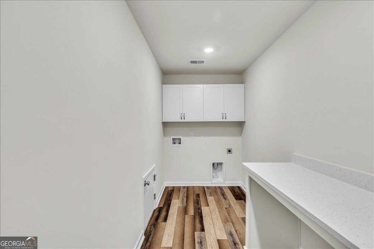 97 Gracyn Lane Ne Property Photo 45