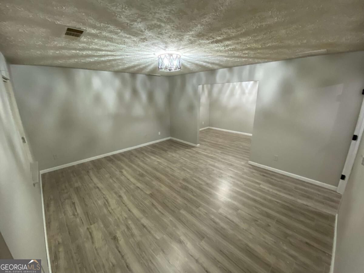 280 Bridgestone Lane Property Photo 3