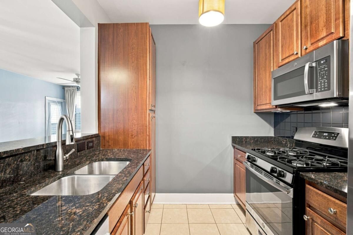 799 Hammond Drive # 226 Property Photo 14