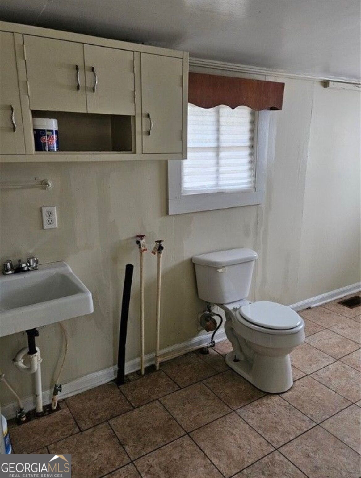 110 Church Street Property Photo 8