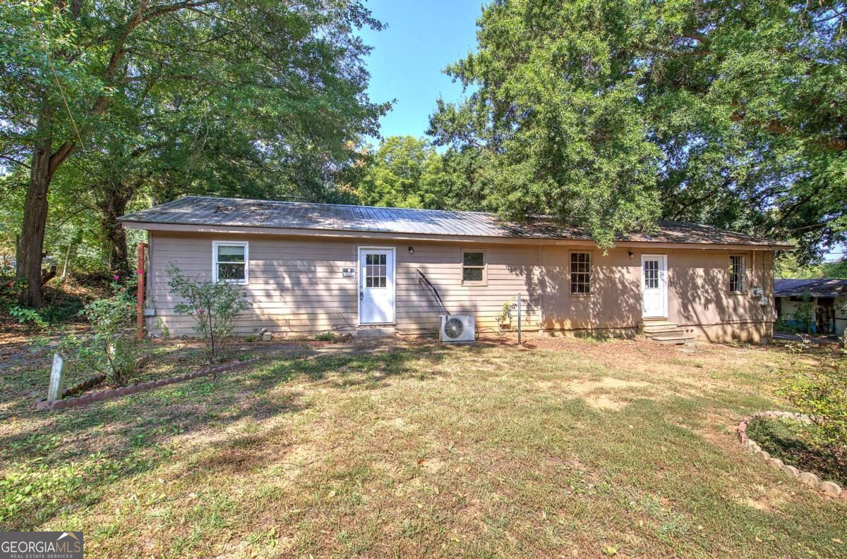 46 Young Street Property Photo 1