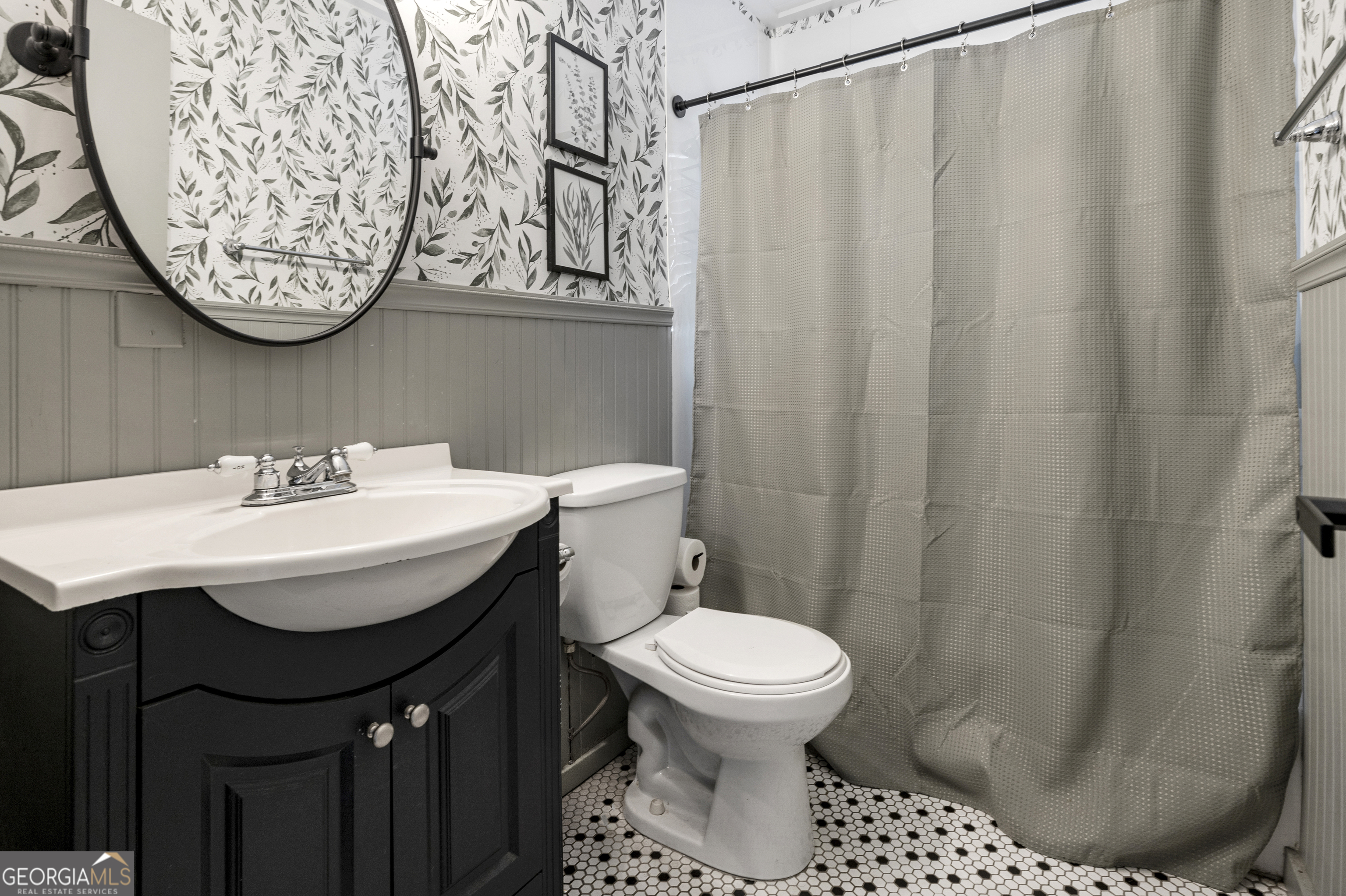 455 Warren Street Property Photo 6