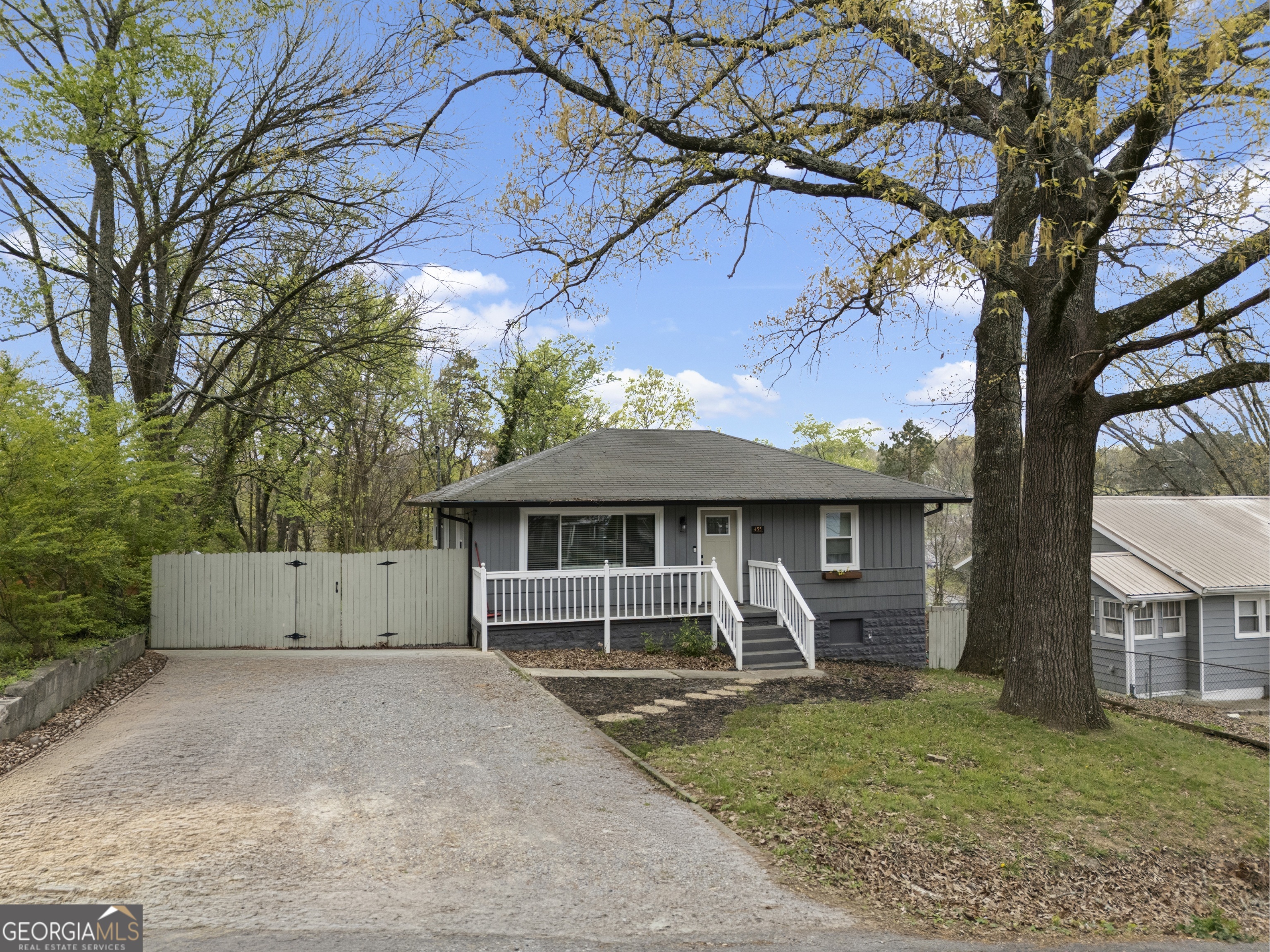 455 Warren Street Property Photo 10