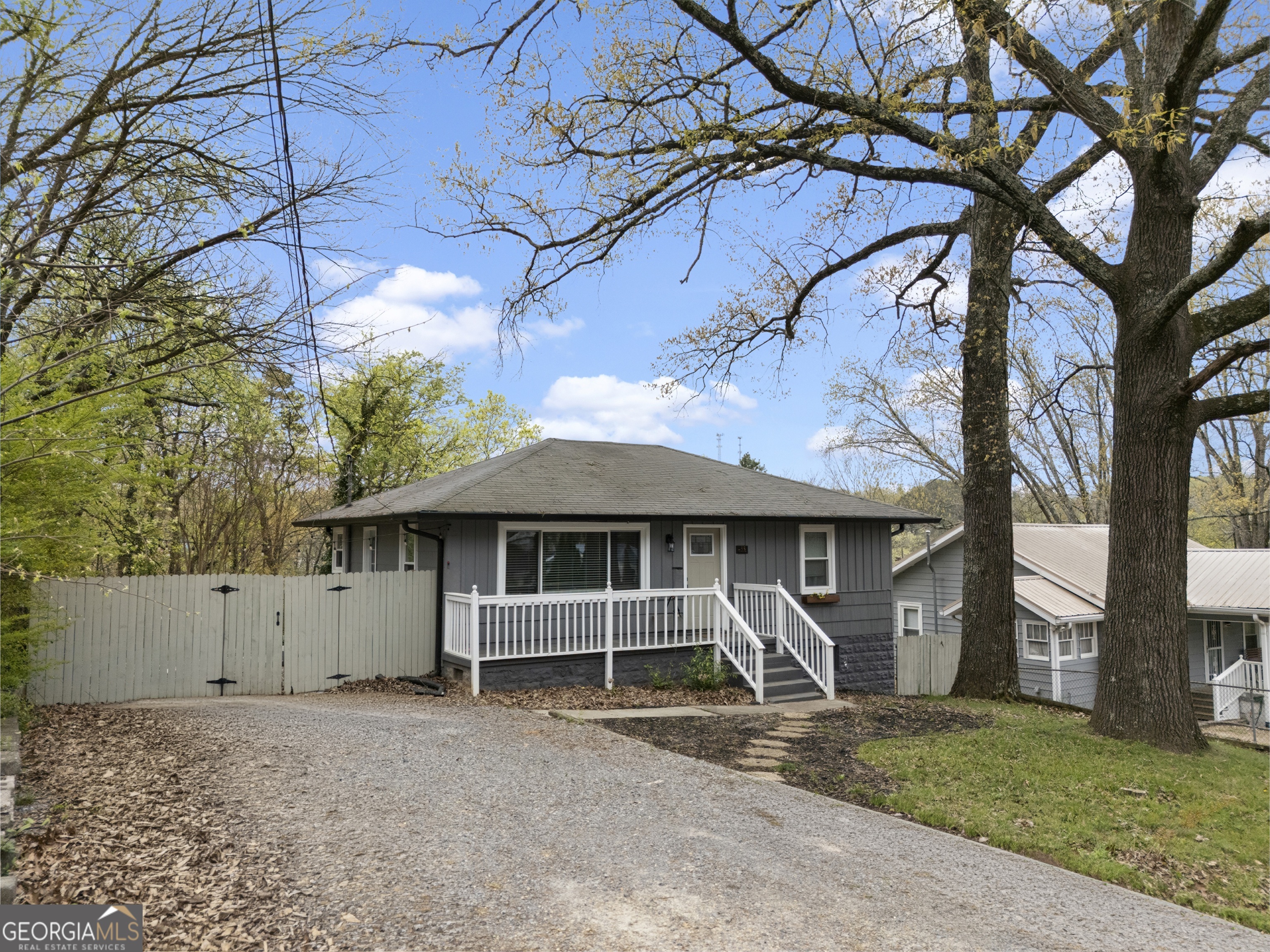 455 Warren Street Property Photo 11