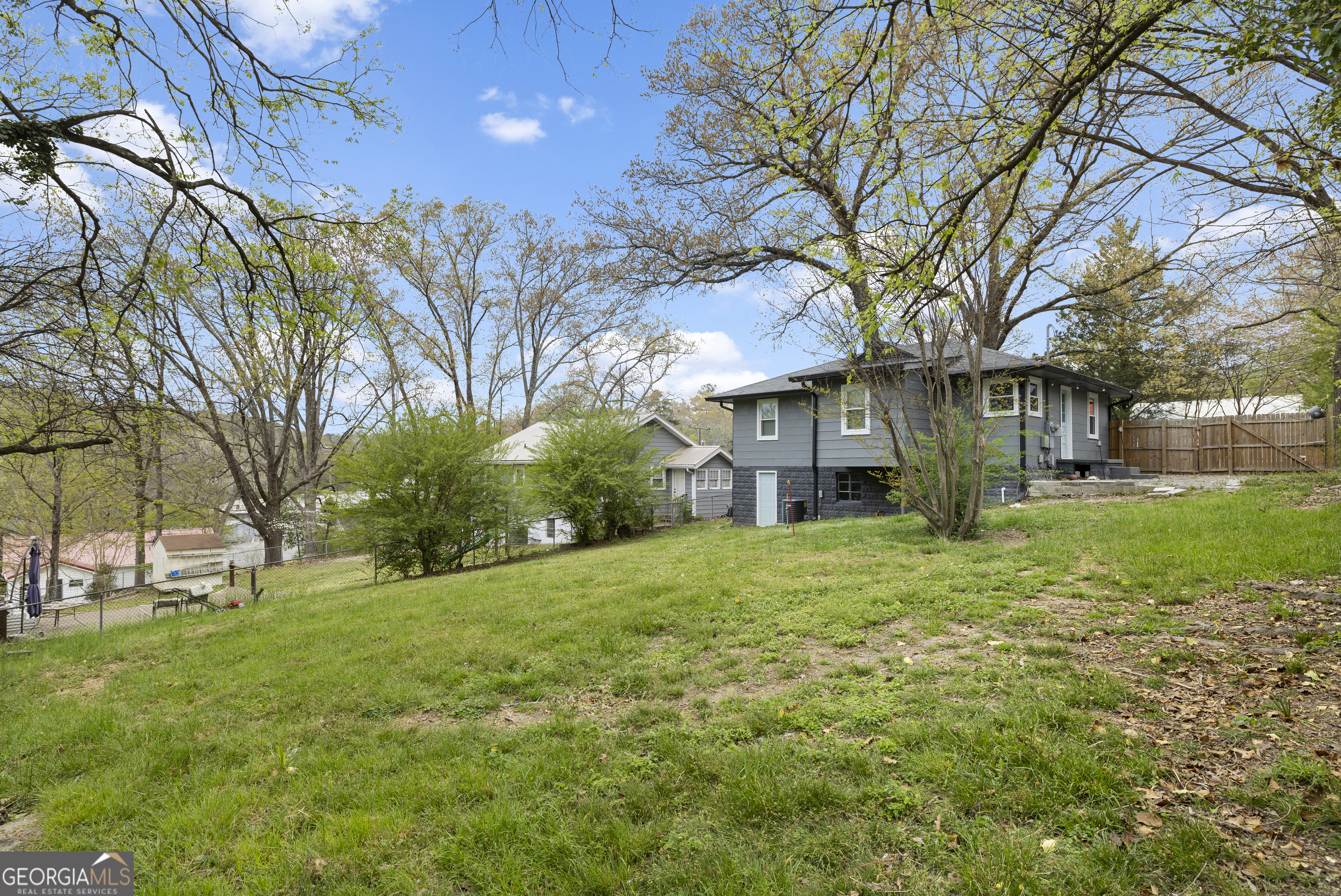 455 Warren Street Property Photo 24