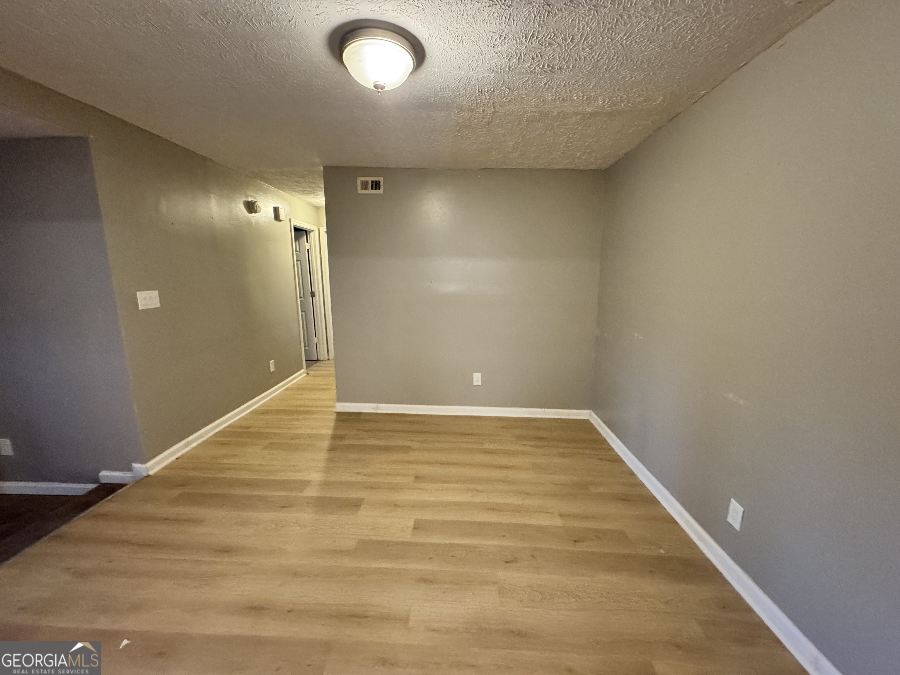 3575 Oakvale Road # 911 Property Photo 3
