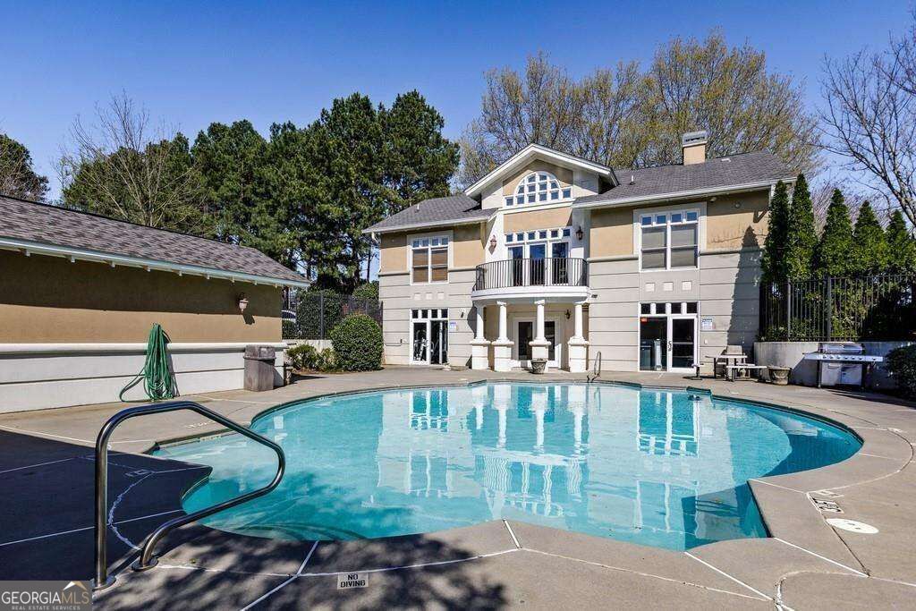 2700 Pine Tree Road Ne # 1115 Property Photo 1