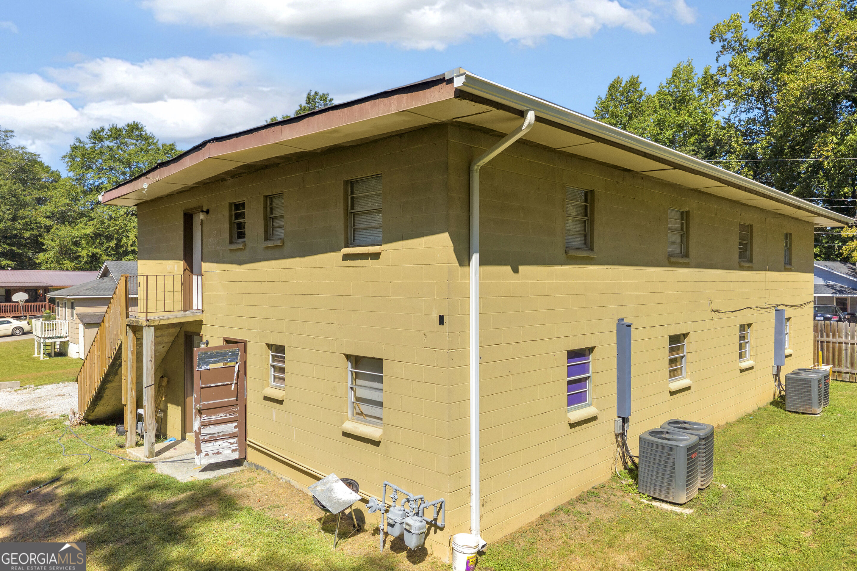 65 Hughes Street Property Photo 7