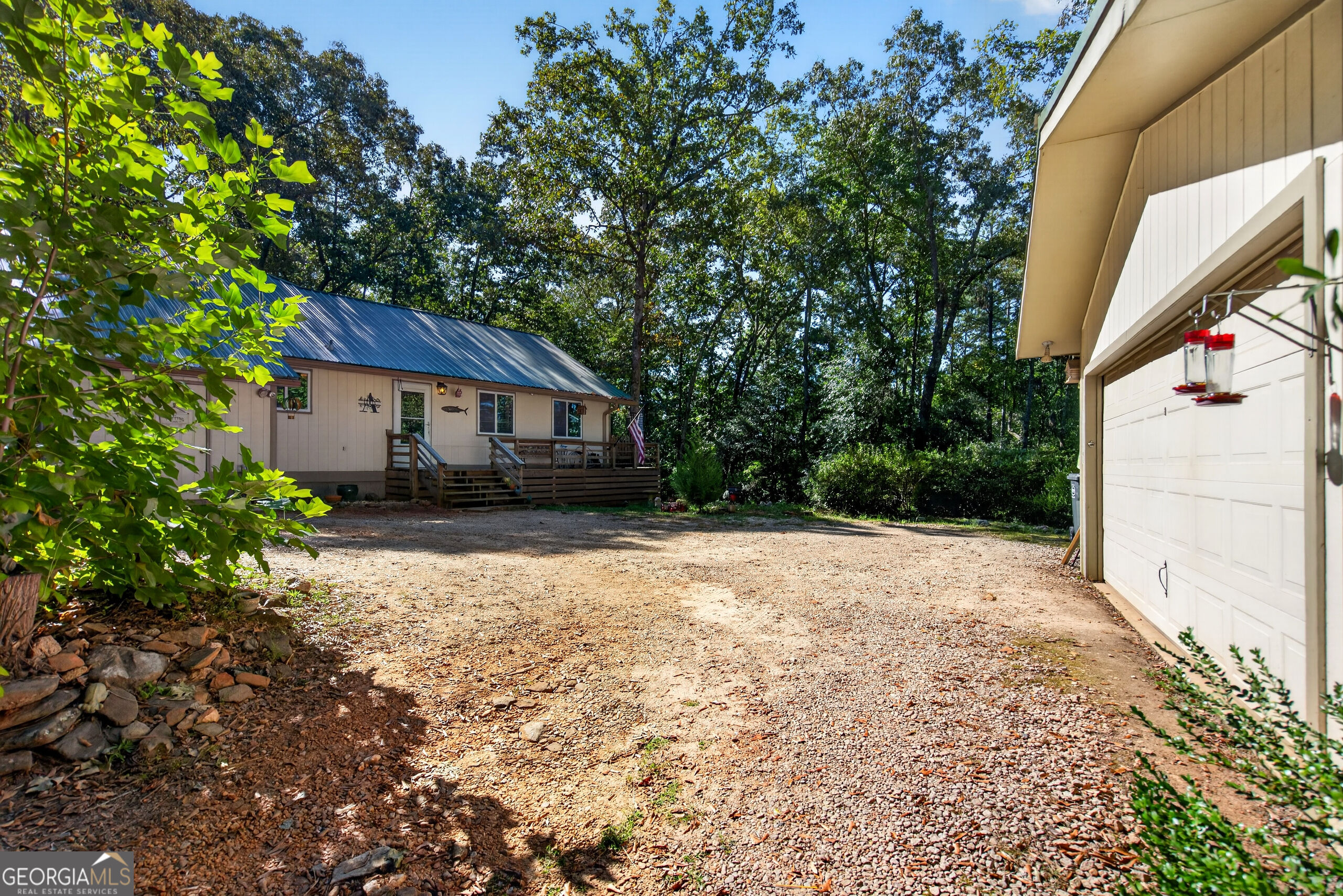 1942 Salem Road Property Photo 3