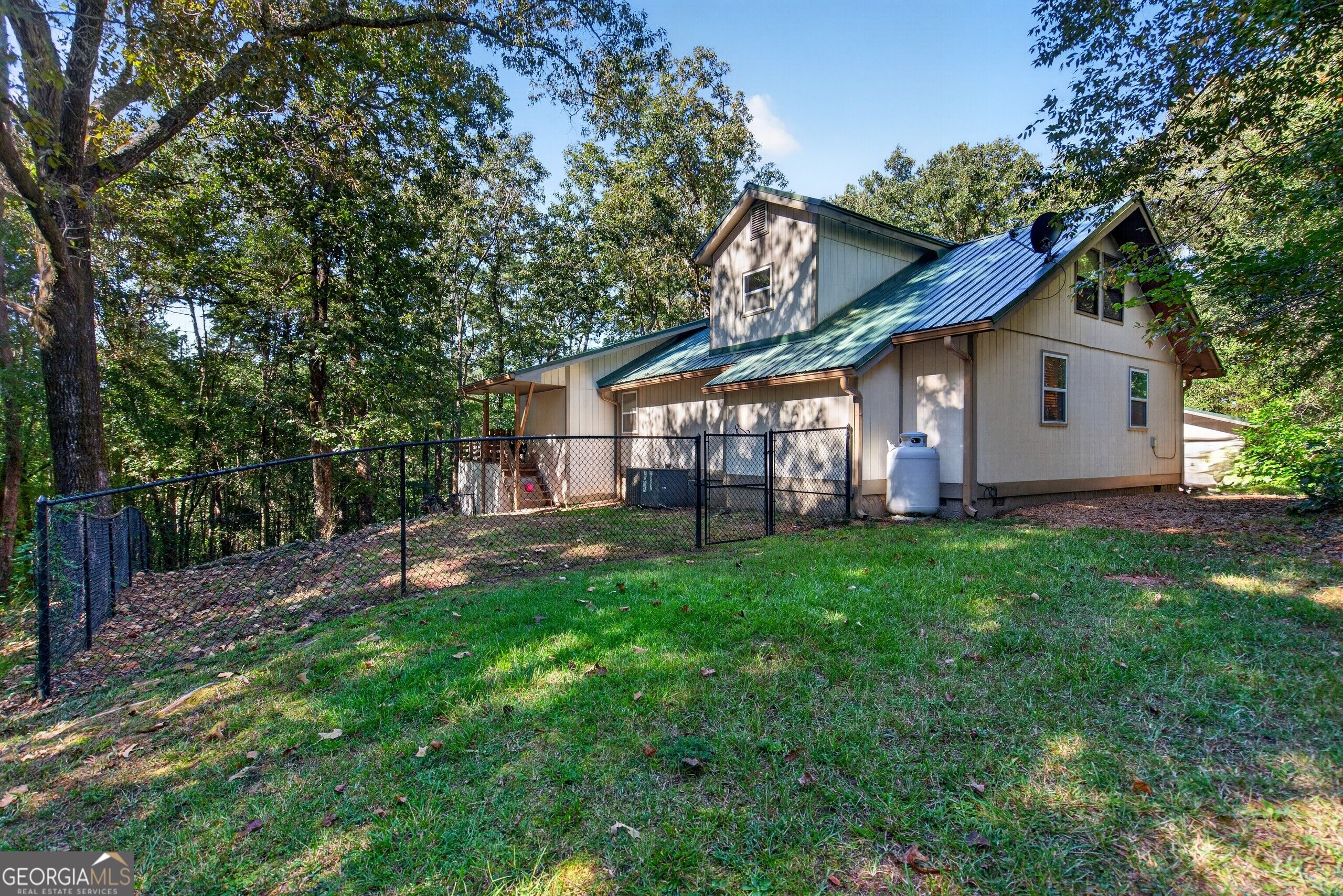 1942 Salem Road Property Photo 24