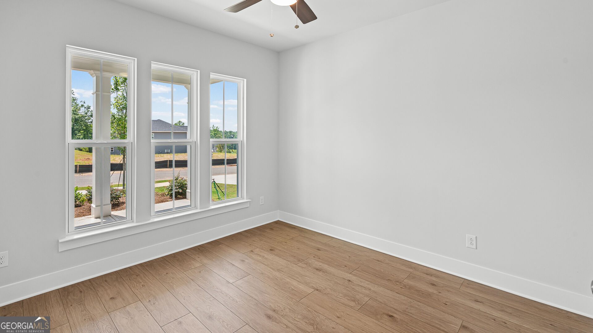 4753 Sunburst Street Property Photo 5