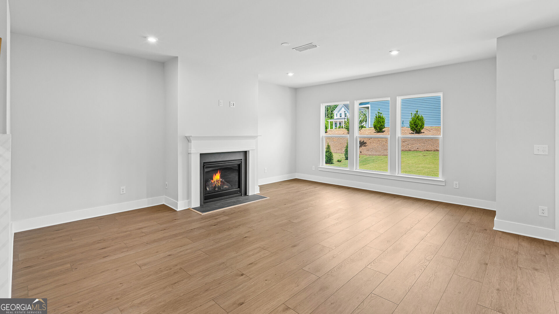 4753 Sunburst Street Property Photo 7